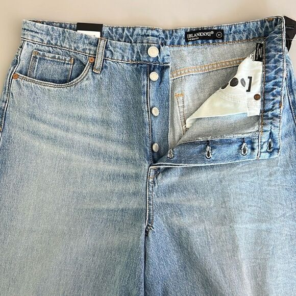 NWT BLANK NYC Baxter Rib Cage Jean With Ripped Knee Size 31 - Picture 6 of 16